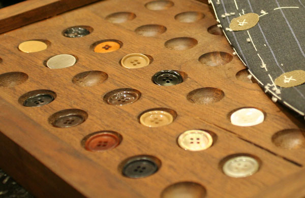 ホーンボタン/ナットボタン