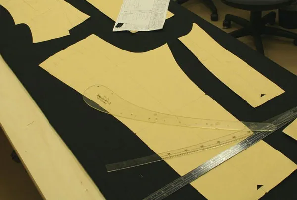 一人ひとりに製作する専用型紙