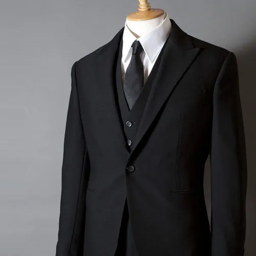 isn'tのブラックフォーマル