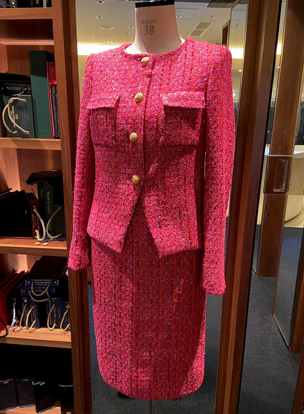 HOLLAND&SHERRY LADIES WEAR COLLECTION ホーランド&シェリー レディース 春夏ツィードフェア〈イズント〉